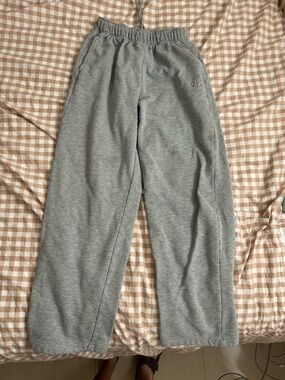 ALO Grey Wide Leg Sweatpants